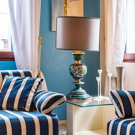 Friari Suite-Luxury Apt. Close To Rialto Bridge Venedik Dış mekan fotoğraf